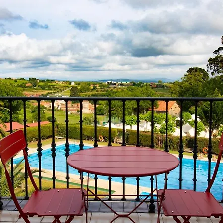Santillana & Glamping Kemping 4*