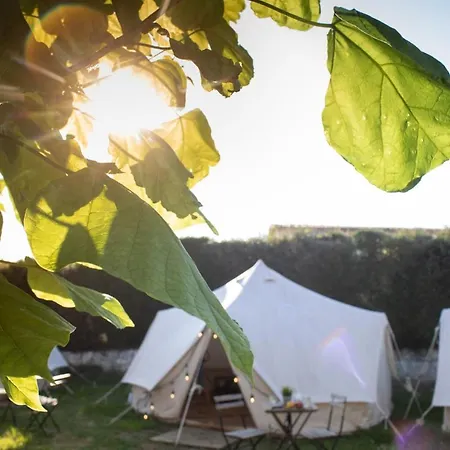 Santillana & Glamping