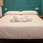 Santillana & Glamping Campsite