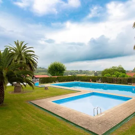 Resort Camping Santillana Del Mar * サンティリャーナ・デル・マル